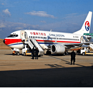重庆航空托运航空快运业稳步发展的原因是什么？